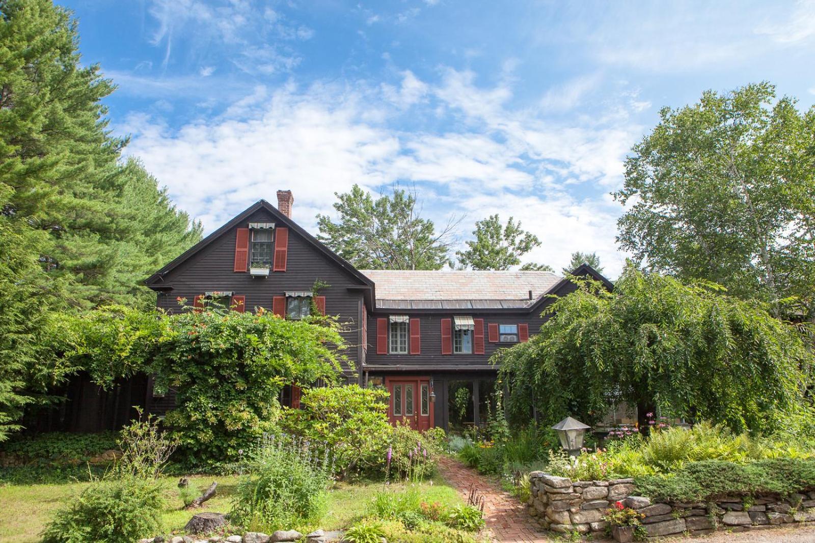 The Tartan Fox At The Meadmere Swanzey Exterior photo