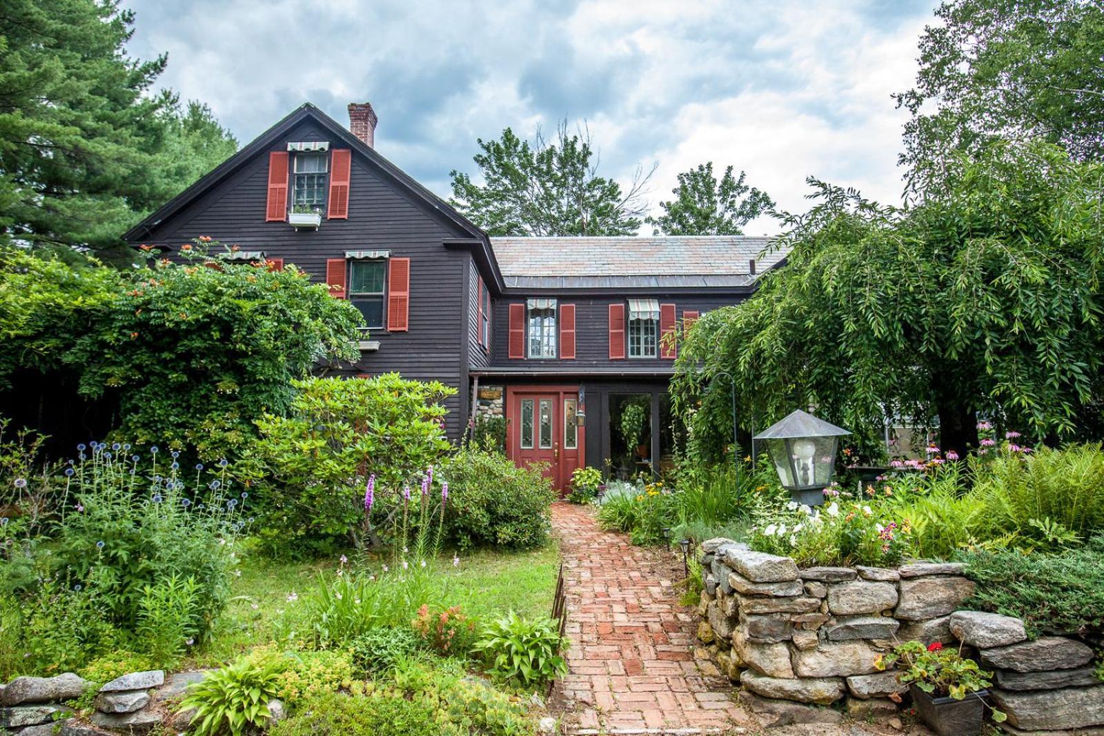 The Tartan Fox At The Meadmere Swanzey Exterior photo