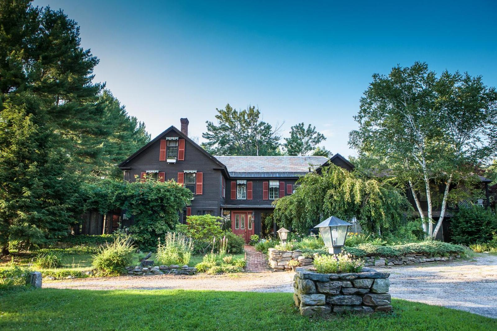 The Tartan Fox At The Meadmere Swanzey Exterior photo