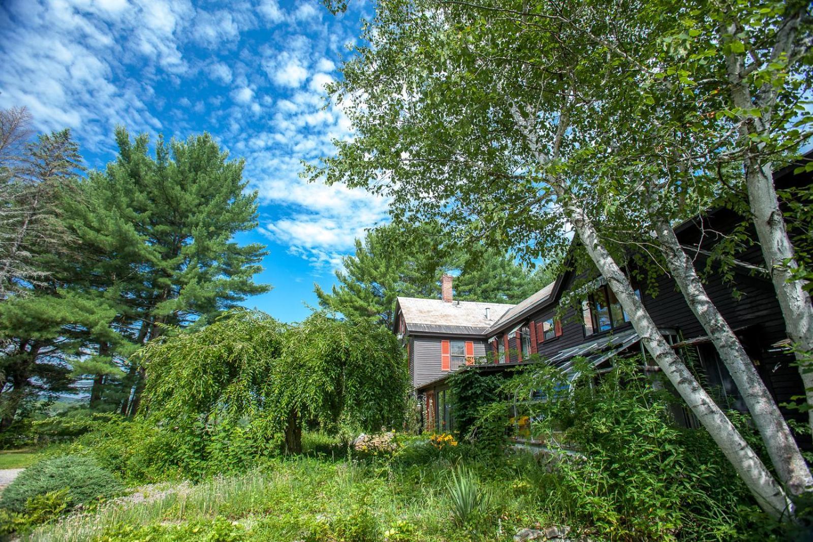 The Tartan Fox At The Meadmere Swanzey Exterior photo