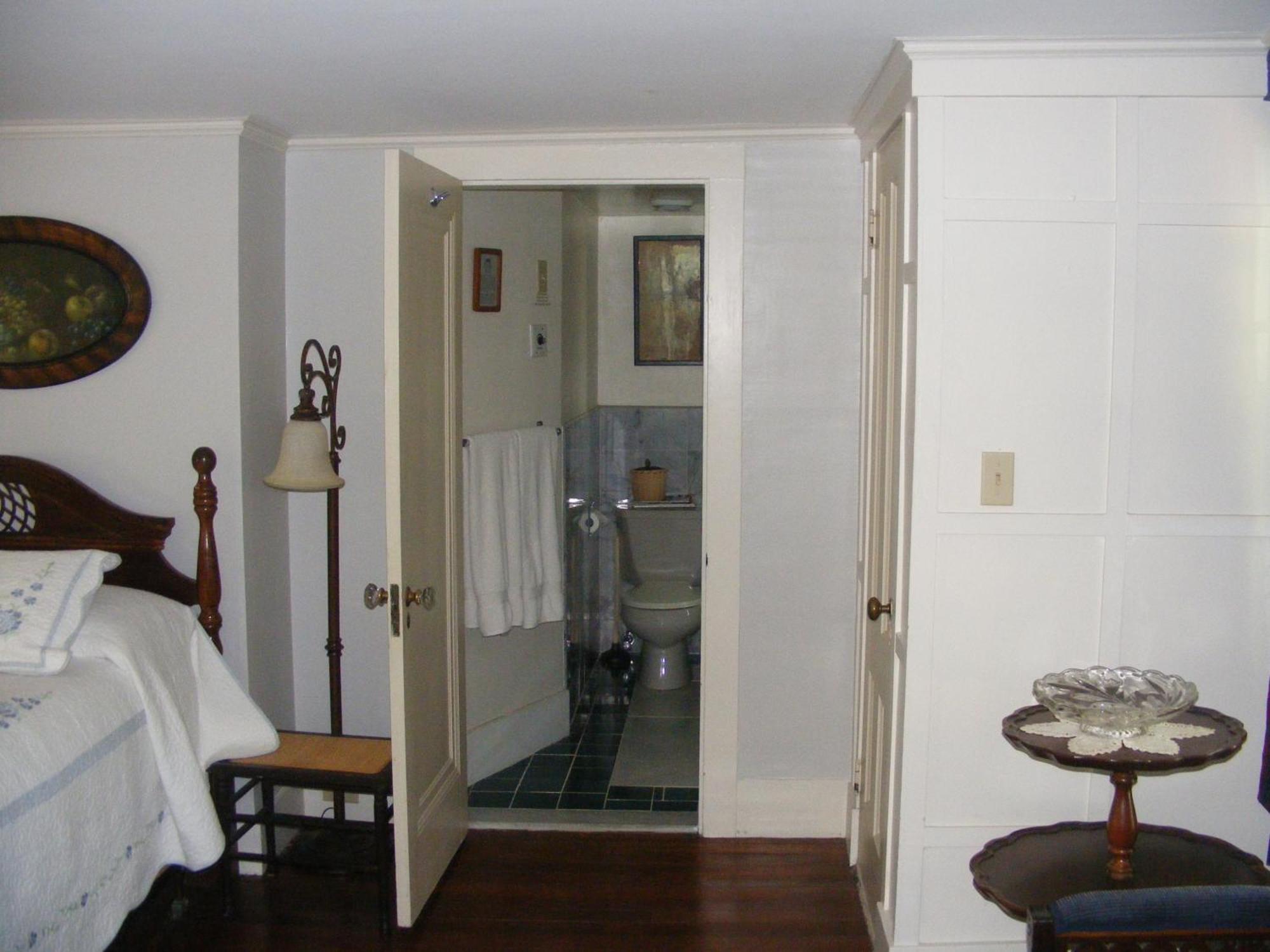 The Tartan Fox At The Meadmere Swanzey Exterior photo