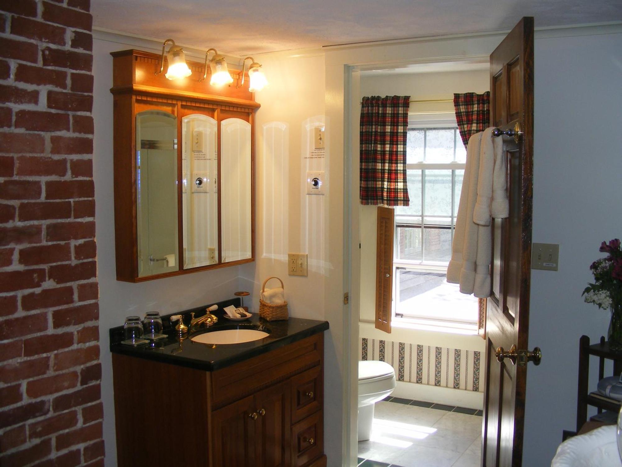 The Tartan Fox At The Meadmere Swanzey Exterior photo