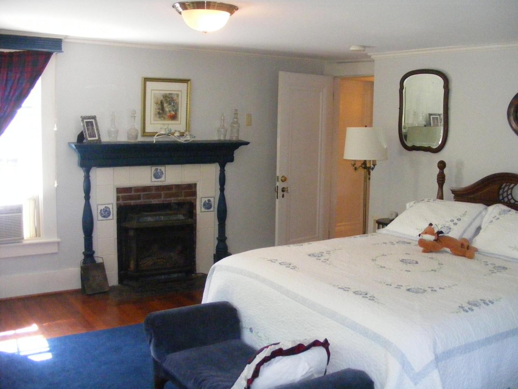 The Tartan Fox At The Meadmere Swanzey Exterior photo