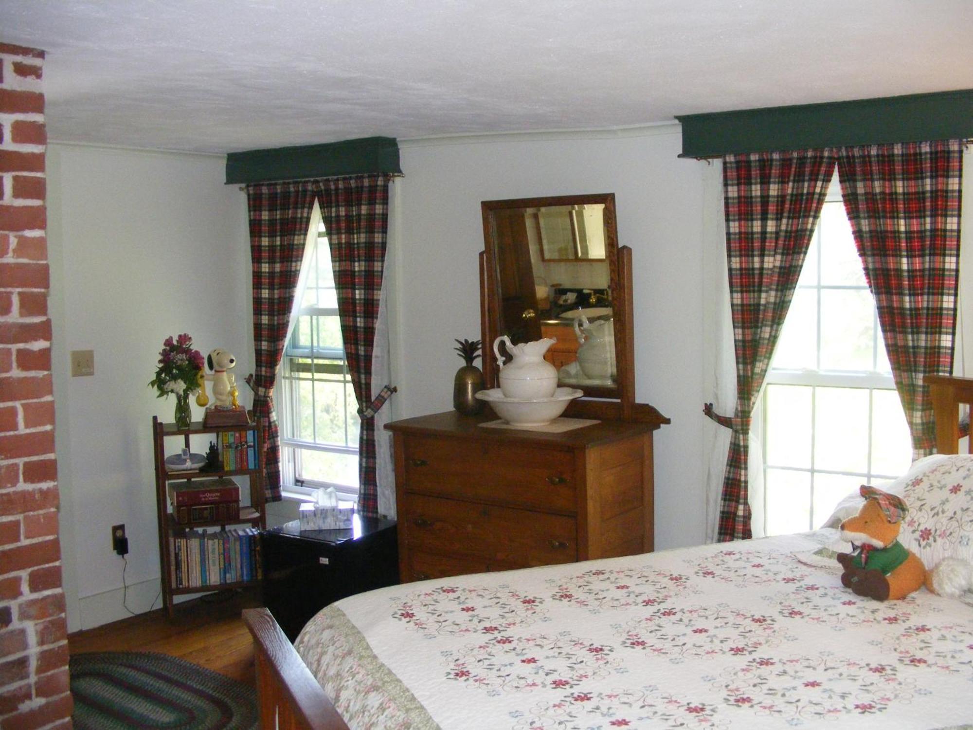 The Tartan Fox At The Meadmere Swanzey Exterior photo